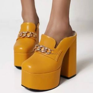New Metal Chain Chunky heels Slippers ..